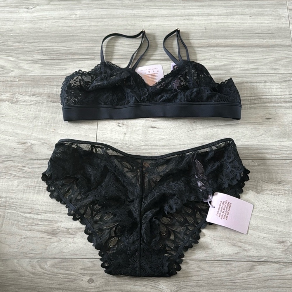 SavageXFenty Black Lace Bralette